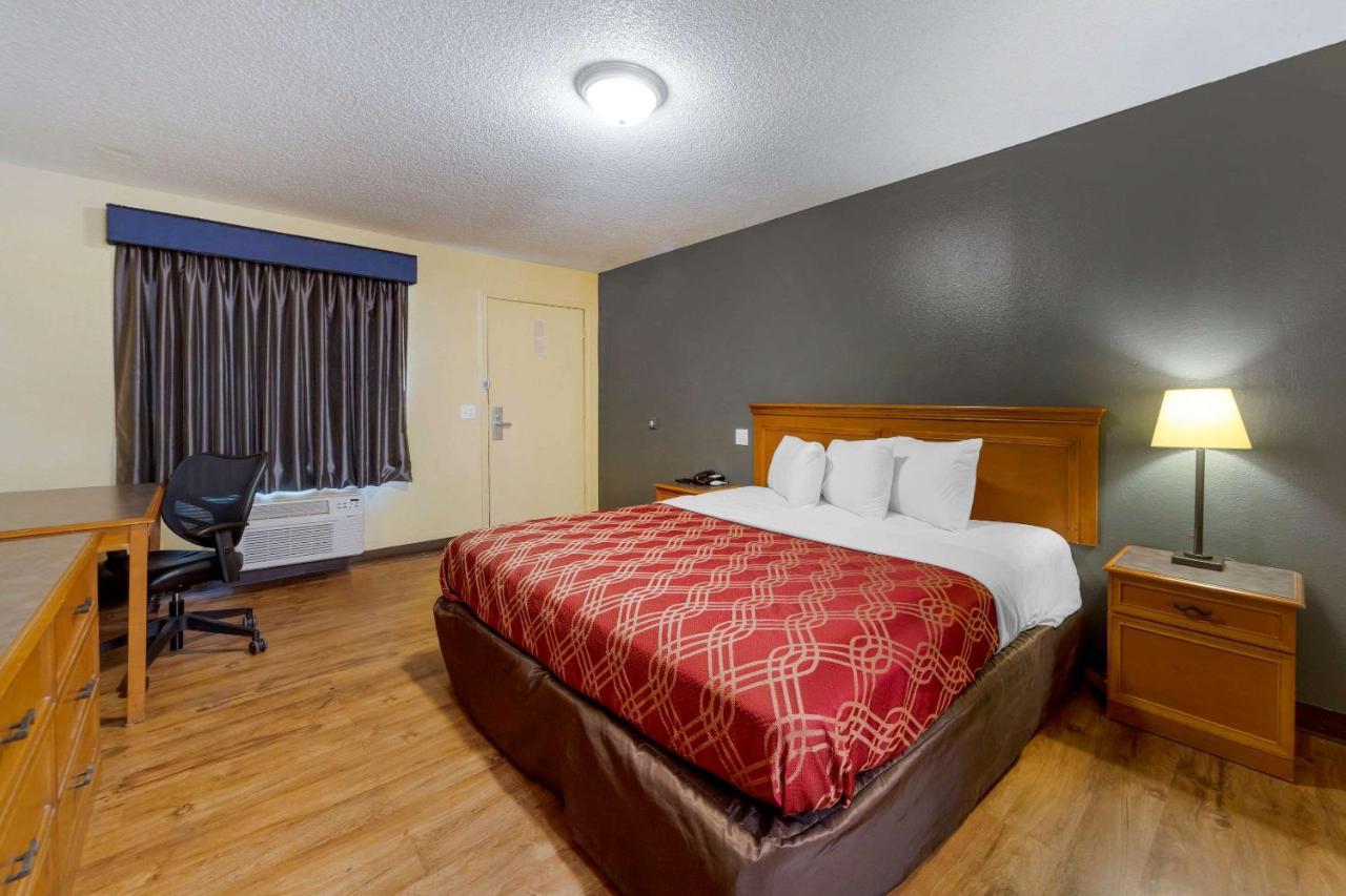 Econo Lodge Pryor Creek Exterior foto
