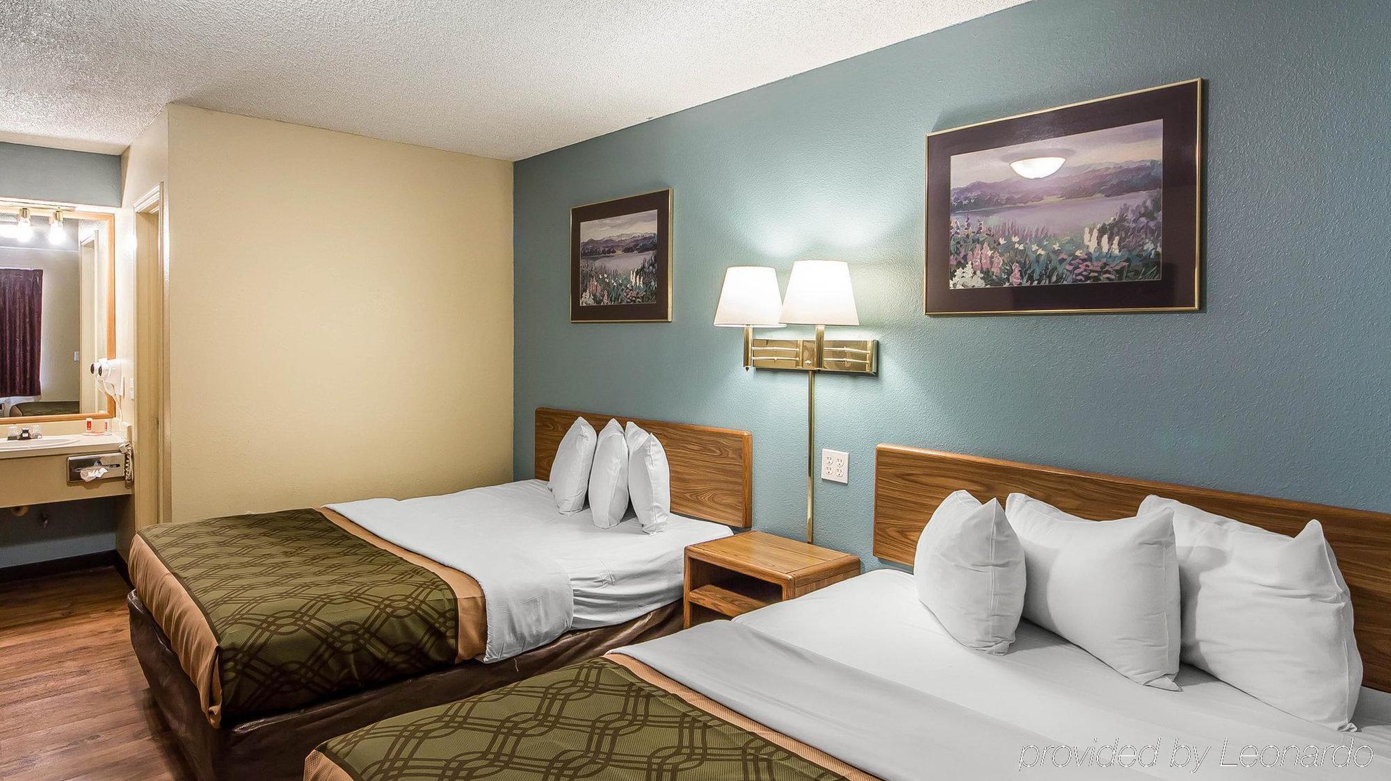 Econo Lodge Pryor Creek Exterior foto