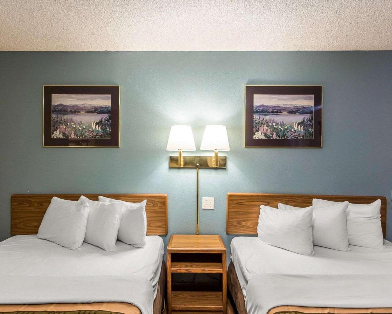 Econo Lodge Pryor Creek Exterior foto